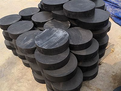 伍家岗板式橡胶支座由若干层橡胶片与薄钢板经加压硫化